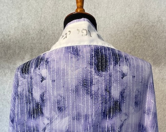 Talit roxo e branco