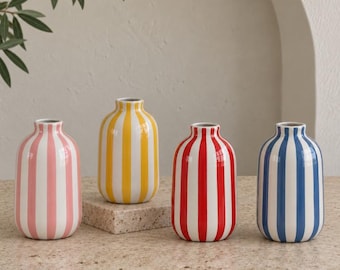 Jarrón pequeño de porcelana a rayas, 14 cm, rosa brillante, amarillo, rojo o azul.