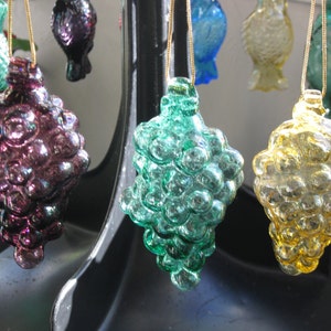 mold blown glass grape ornament suncatcher