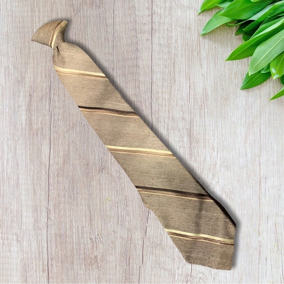 Lilly Dache Clip on tie brown