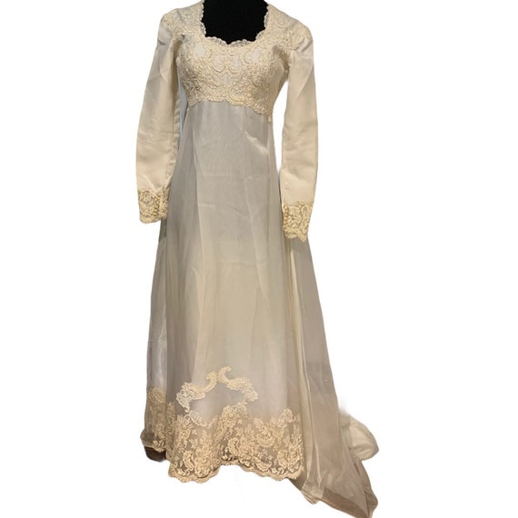 1970s vintage wedding dress