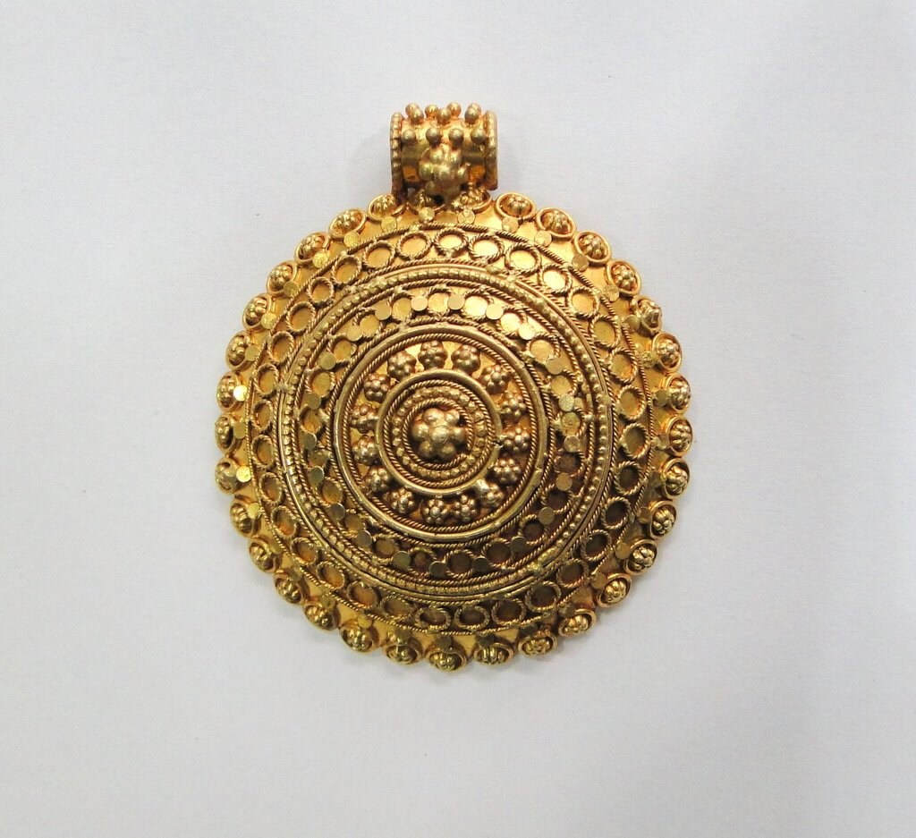 Vintage antique solid 18K Gold jewelry handmade Pendant amulet Etsy