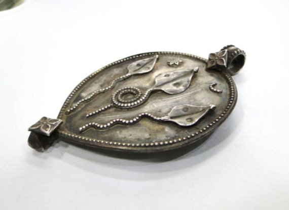 Rare! Antique Ethnic tribal old silver naga amule… - image 4