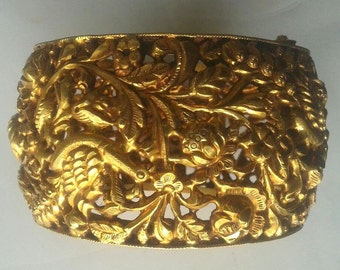 Vintage antique solid 20K Gold hinge cuff Bracelet Bangle Orissa India