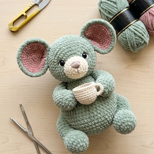 Kit per realizzare un topolino kawaii all'uncinetto per principianti / Filato di ciniglia + uncinetto, regalo di compleanno
