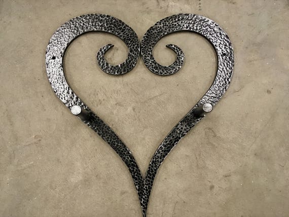 Keyblade Heart Mount - Etsy