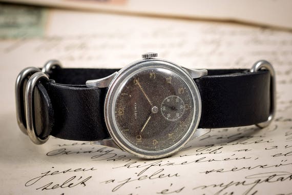 Otimo Herrenuhr, Militär zu beobachten, Schweizer Uhr, ww2 Vintage, handgefertigte Armbanduhr, Leder Riemen, aufziehen Herrenuhr, Vintage Herren Uhr Otimo Herrenuhr, Militär zu beobachten, Schweizer Uhr, ww2 Vintage, handgefertigte Armbanduhr, Leder Riemen, aufziehen Herrenuhr, Vintage Herren Uhr