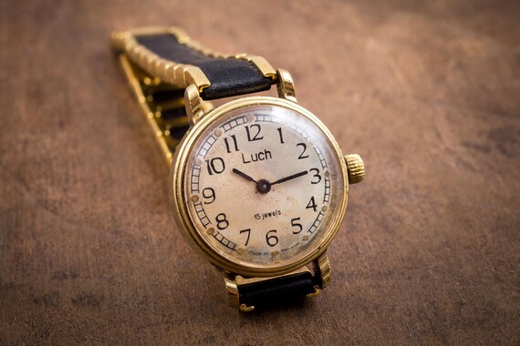 Montres luch sales