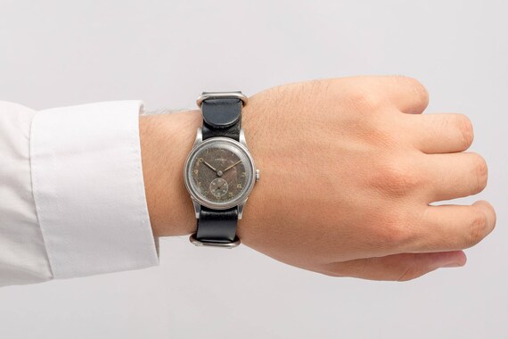 Otimo Herrenuhr, Militär zu beobachten, Schweizer Uhr, ww2 Vintage, handgefertigte Armbanduhr, Leder Riemen, aufziehen Herrenuhr, Vintage Herren Uhr Otimo Herrenuhr, Militär zu beobachten, Schweizer Uhr, ww2 Vintage, handgefertigte Armbanduhr, Leder Riemen, aufziehen Herrenuhr, Vintage Herren Uhr