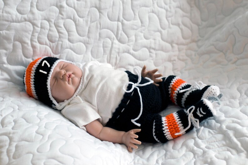 Baby Crochet Outfit Baby Boy Hockey Gift Hockey Baby Clothes Baby Crochet Hockey Ice Skates Baby Boy Clothes Baby Knit Hockey Skates