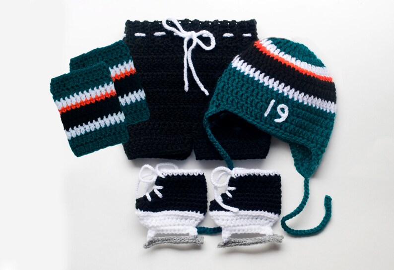 crochet baby hockey outfit pattern