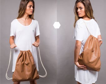 2-in-1 converteerbare leren tas met trekkoord - handgemaakte unisex lederen reisrugzak in zacht camelbruin
