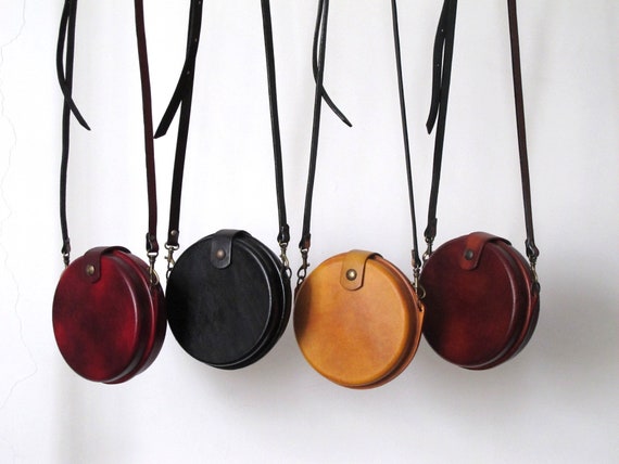 round leather purse