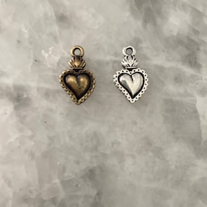 Heiliges Herz, Flammendes Herz, Milagros, 7/8 &quot;, Silber, antike Goldplatte, bleifreies Zinn