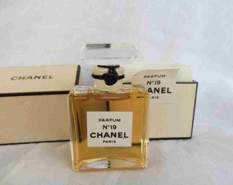 Chanel No 19 Etsy