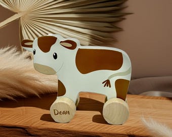 Holz-Kuh mit Name – Little Dutch Rolltier mit Namensgravur, personalisiertes Holzspielzeug