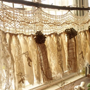 Handmade Crochet Lace Valance: Shabby Chic Burlap Rustic Garland