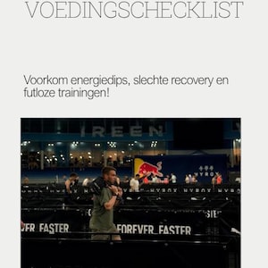 May include: A document titled HYROX VOEDINGSCHECKLIST with the subtitle Voorkom energiedips, slechte recovery en futloze trainingen. It features a photograph of a person carrying a sandbag during a fitness event with Puma branding.