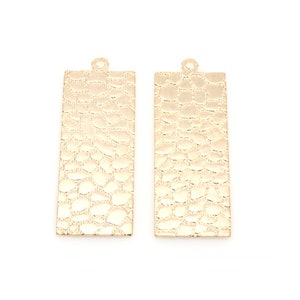 4pcs - Embossed Rectangle Pendant in Polish Gold / 16k gold plated / Connector / Pendant / Necklace / Jewelry / Brass / 12x35mm / BG421-P