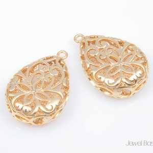 Gothic Filigree Drop Pendant in Gold / 17.5mm x 26mm / BMG100-P (2pcs)