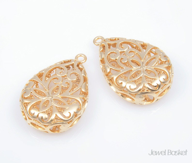 Gothic Filigree Drop Pendant in Gold / 17.5mm X 26mm / Etsy