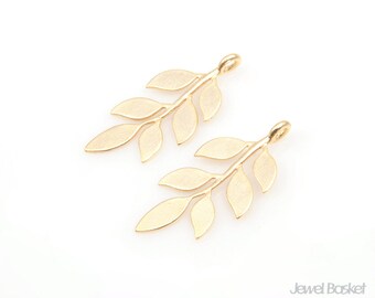 Six Wisteria leaves in Matte Gold / 11.0 mm x 24.5 mm / BMG186-P (2pcs)