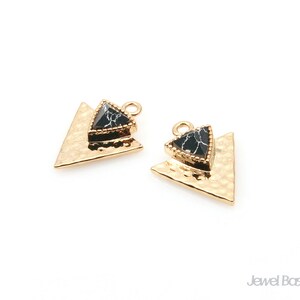 Black Turquoise Triangle Pendant in Gold / 11.5mm x 14.0mm / SBQG095-P (2pcs)