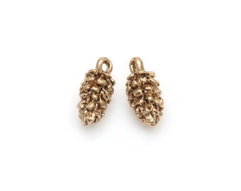 2pcs - Pinecone Charm in Antique Gold / cone charm / cone pendant / pinecone pendant / 16k gold plated / 8mm x 16mm / BAG364-P2