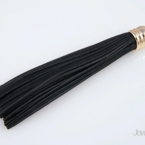 1pcs - Black Color Genuine Leather Tassel with Gold Cap / black / leather / 16k gold plated / gold cap / tassel / 12mm x 98mm / EBLG002-P