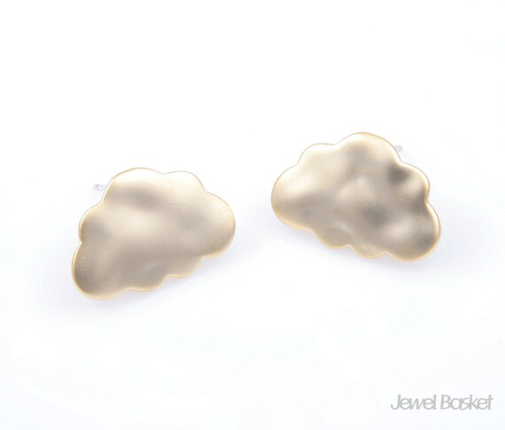 小物 Dopoooon 2pcs - Cute Cloud Ear Post in Matte Gold / 16k Gold Plated