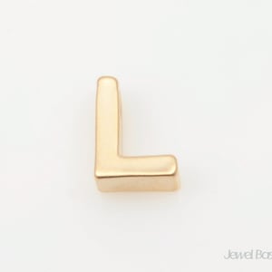 Contas de latão douradas foscas letras maiúsculas do alfabeto - L (2 unidades) - 4,8 mm x 7 mm / Alfabeto / Inicial / Letra / Script / BMG136-L