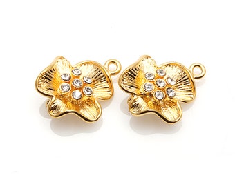 2pcs - Cubic Flower Pendant in Gold / 18k gold plated on the brass / cubic charms / flower pendant /  8mm x 7mm / CG060-P