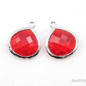 2pcs - Fuchsia Red Color and Silver Framed Glass Pendent / red / ruby / garnet / rhodium plated / glass / pendat / 15 x 18mm / SFCS007-P
