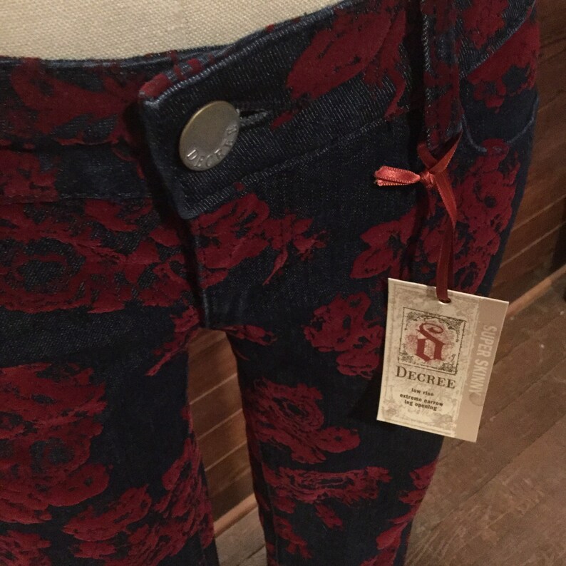 velvet Brand super skinny Decree Red floral jeans