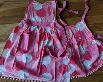 Mother - Daughter Matching Aprons (5-10 years) Holiday gift, mom gift, girl gift