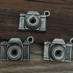 15pieces 15MMx19MM camera   - antique silver Charm Pendant Jewelry Findings