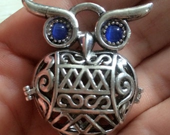 2pcs  35mmx39mm Antique Silver Owl  With Bule Eyes Wishing Box charms pendant