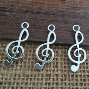40pieces 10mmx26mm Music notation Charm -  antique Silver charm pendant  Jewelry Findings