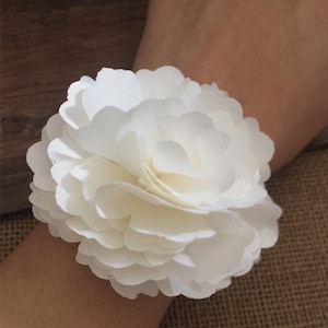 ON sale 2pcs  Beige Fabric  flowers for headband  shoes accessories about  7cm wide