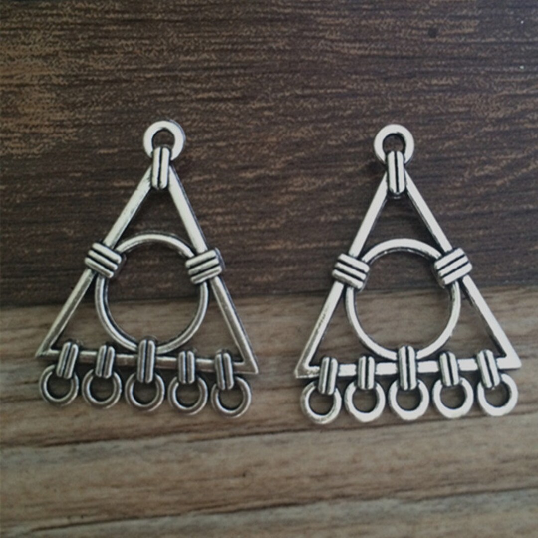 10pieces 24mmx30mm Triangle Symbol Charm - Antique Silver Charm