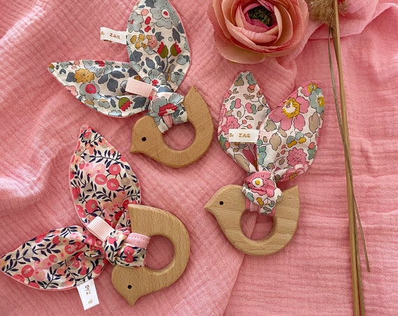 Teething ring / rattle in wood BIRD and fabric Oekotex LIBERTY Choice - gift birth, rattle Montessori