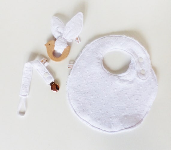 BOX Birth - GAUZE of cotton WHITE Embroidered - Bib + Teething ring + nipple attachment - gift birth baby - mixed - maternity gift