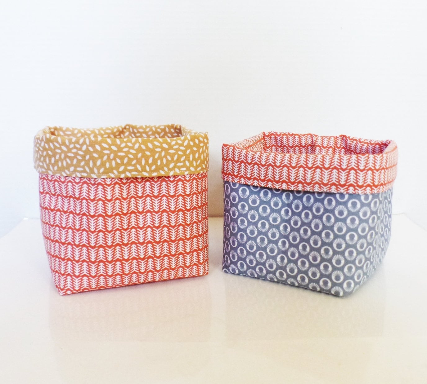 2 Small Decorative Storage Baskets Plant Pot 13 Cm X 12 Cm