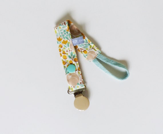 Tetine attachment - FLEURS liberty-style fabric - Oekotex - birth gift idea - softened fastener - cloth lollipop fastener