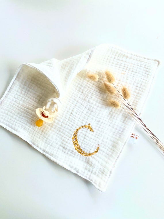 Doudou ECRU Embroidery INITIAL flower letter - cotton gauze diaper - personalized nipple attachment - - 28 cm x 28 cm - birth gift -