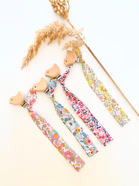 Tie nipple TIE LIBERTY / Bird WOOD - Oekotex -gift birth - blanket attachment - lollipop attachment