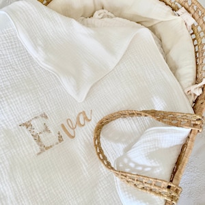 Couverture LEGERE taille au choix - Gaze de coton blanche -  Personnalisée Lettre Fleuri - couverture mi-saison été