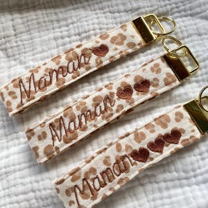 Porte-clé Brodé en gaze Léo - MAMAN  + CARTE - idée cadeau FÊTE Des Mamans