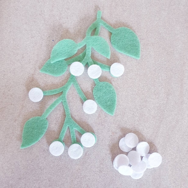 Large Felt Mistletoe with Berries, Die Cut Felt Mistletoe