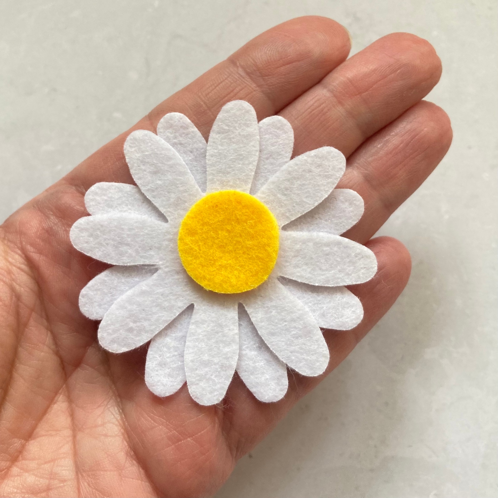 White Felt Daisies LARGE Die Cut Felt Daisy Flowers Etsy UK